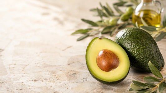 Avocado richtig reifen lassen, lagern & genießen