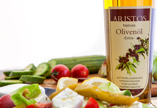 ARISTOS natives Olivenöl extra – Olivenöl und frische Oliven